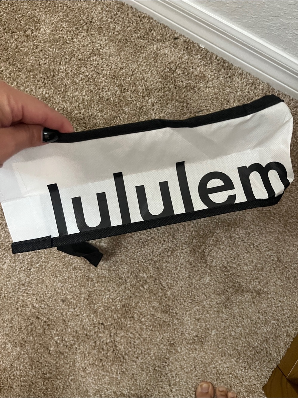 lululemon athletica Black Reusable Logo Tote - Picture 4 of 4